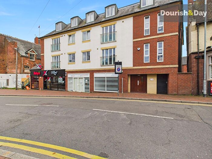 1 Bedroom Flat For Sale In Mill Bank, Stafford, ST16