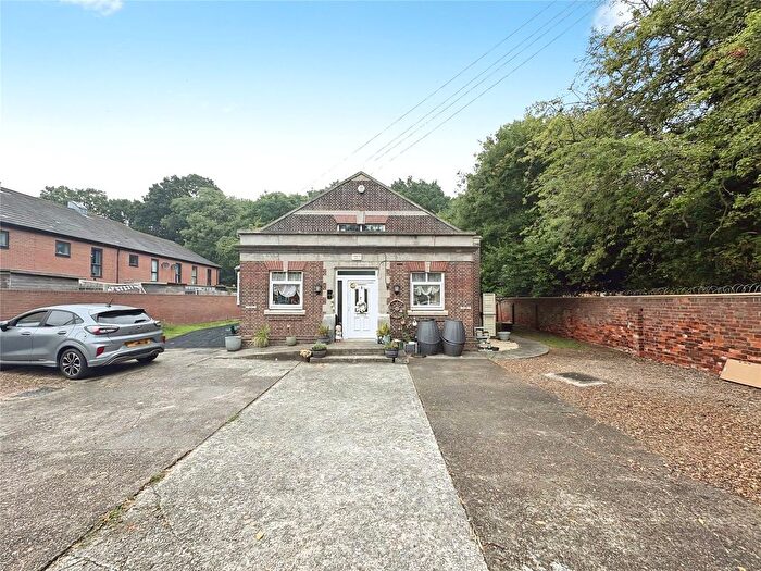 3 Bedroom Flat To Rent In Victoria Road, Bentley, Doncaster, South Yorkshire, DN5