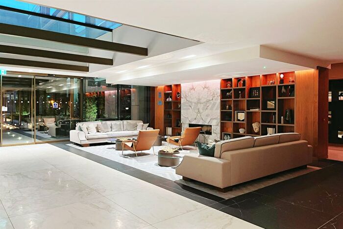 3 Bedroom Flat To Rent In Water Lane, London, EC3R