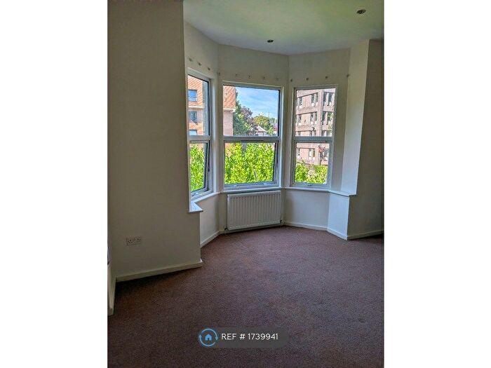2 Bedroom Flat To Rent In Cowbridge Road East, Cardiff, CF11