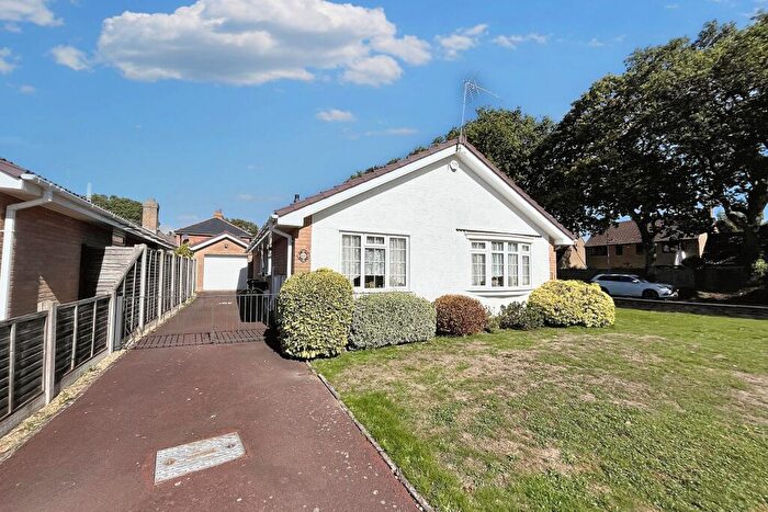 3 Bedroom Detached Bungalow For Sale In Three Legged Cross, BH21