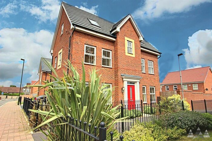 4 Bedroom Detached House To Rent In Spire Heights, Saltergate, Chesterfield, Derbyshire, S40
