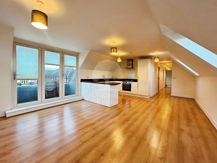 2 Bedroom Flat To Rent In Grange View, Hazlemere, HP15