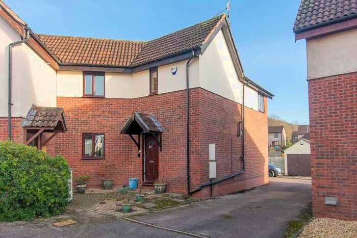 3 Bedroom Semi-Detached House For Sale In Kymin Lea, Wyesham, Monmouth, Monmouthshire, NP25