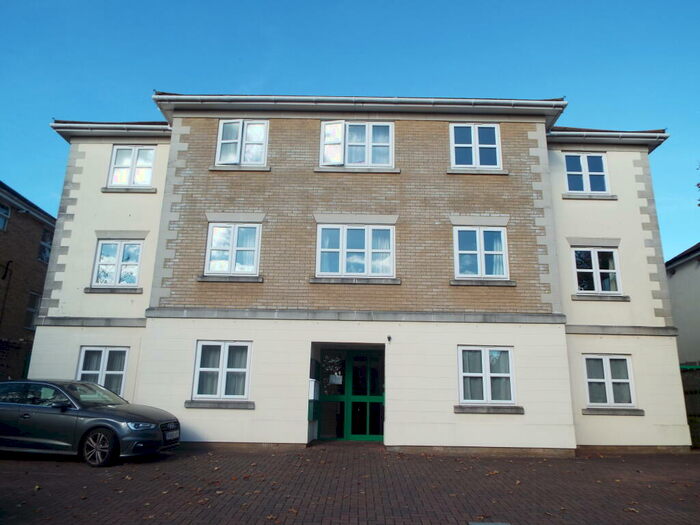2 Bedroom Apartment To Rent In Lawn Road, Portswood, SO17