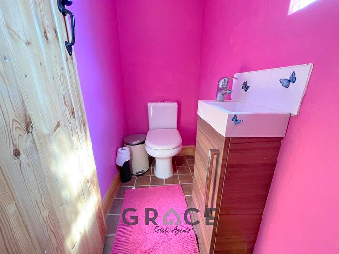 2 Bedroom Semi-Detached House For Sale In Little Croft Street, Ipswich, IP2