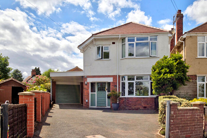 3 Bedroom Detached House For Sale In Whitecross, Hereford, - Detached House With Annexe, HR4