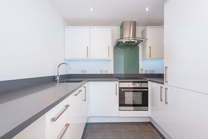 2 Bedroom Flat For Sale In Church Street, Walton-On-Thames, KT12