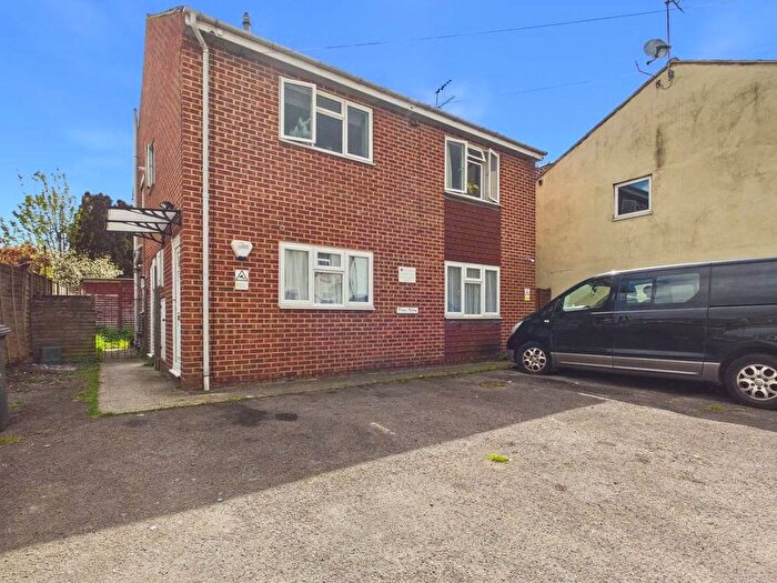 2 Bedroom Maisonette For Sale In Wellesley Street, Gloucester, GL1