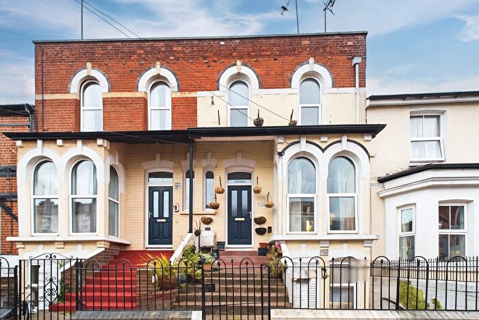 1 Bedroom Flat For Sale In George Street, Reading, Berkshire, RG1