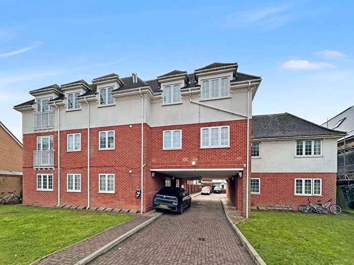 1 Bedroom Flat To Rent In Langley Road, Slough, SL3