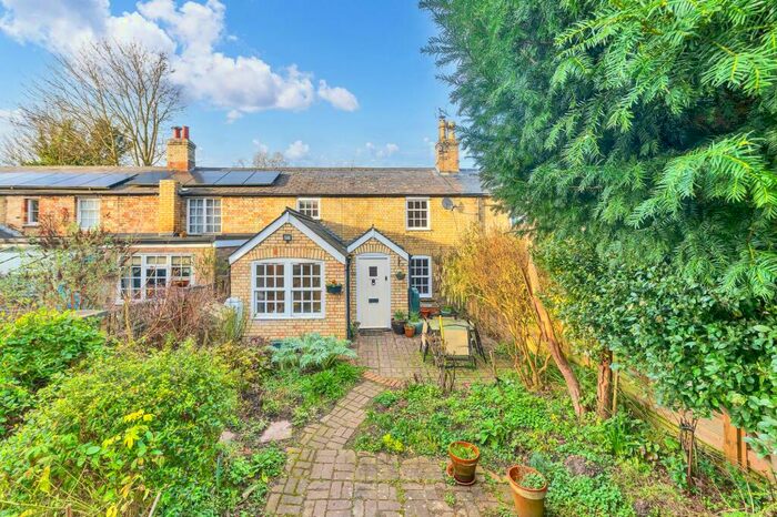 3 Bedroom Cottage For Sale In Station Road, Odsey, SG7