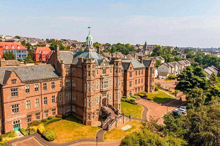 2 Bedroom Flat For Sale In Flat Regents House, Smillie Court, Dundee, DD3
