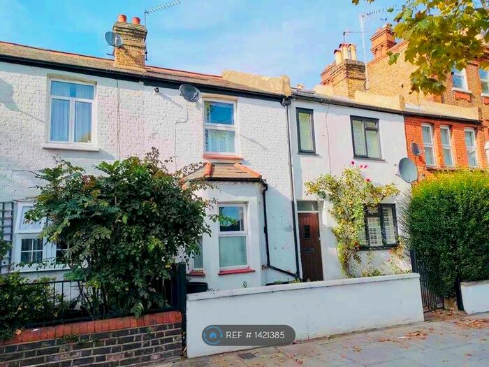 2 Bedroom Terraced House To Rent In Lower Mortlake Road, Richmond, TW9