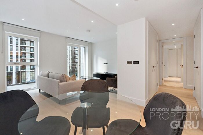 2 Bedroom Flat To Rent In White City Living, London, W12