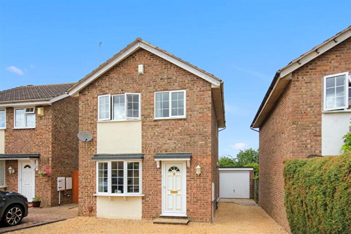 3 Bedroom Detached House For Sale In Devonshire Close, Wellingborough, NN8
