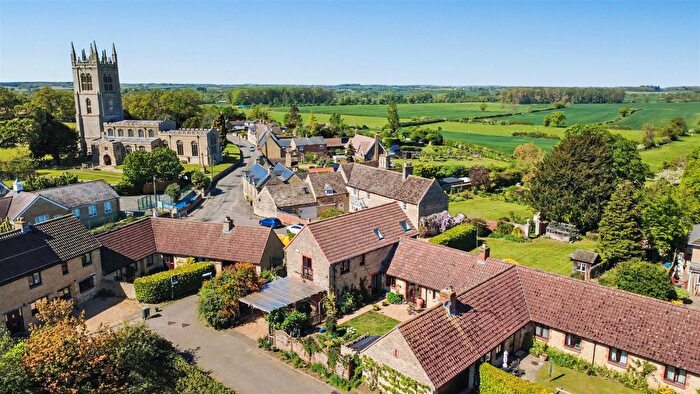4 Bedroom Barn Conversion For Sale In Manor Farm Court, Titchmarsh, NN14