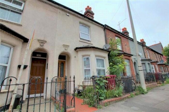 3 Bedroom Terraced House To Rent In Elgar Road, Reading, Berkshire, RG2