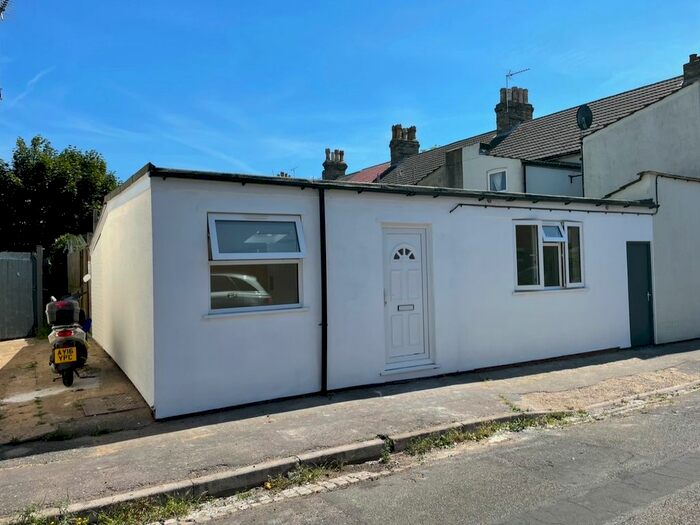 1 Bedroom Bungalow To Rent In Rivers Street, Ipswich, IP4