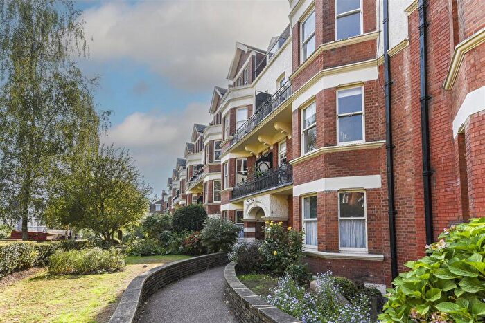 3 Bedroom Flat For Sale In Honeybourne Road, West Hampstead, NW6