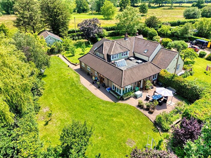3 Bedroom Semi-detached House For Sale In Upham Street, Upham, SO32