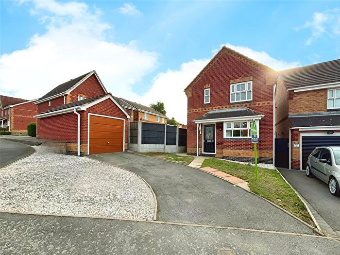 3 Bedroom Detached House To Rent In Middle Close, Swadlincote, Derbyshire, DE11