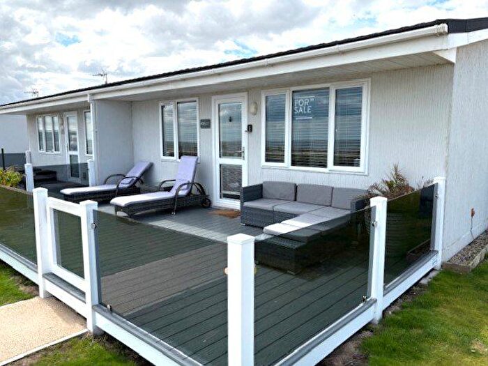 2 Bedroom Mobile/park Home For Sale In Wilsthorpe, Bridlington, YO15