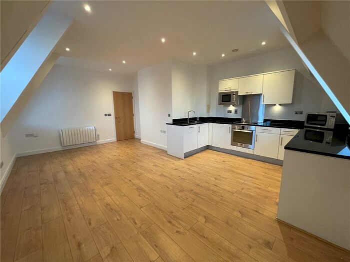 2 Bedroom Flat To Rent In The Latitude Building, Clapham Common South Side, London, SW4