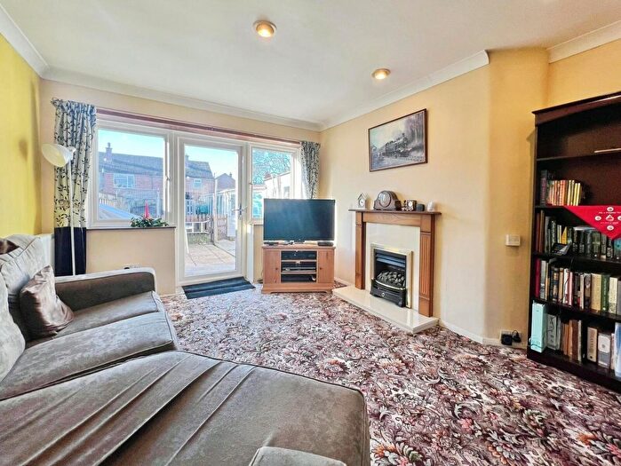 3 Bedroom Terraced House For Sale In Crosslands Drive, Abingdon, Oxfordshire, OX14