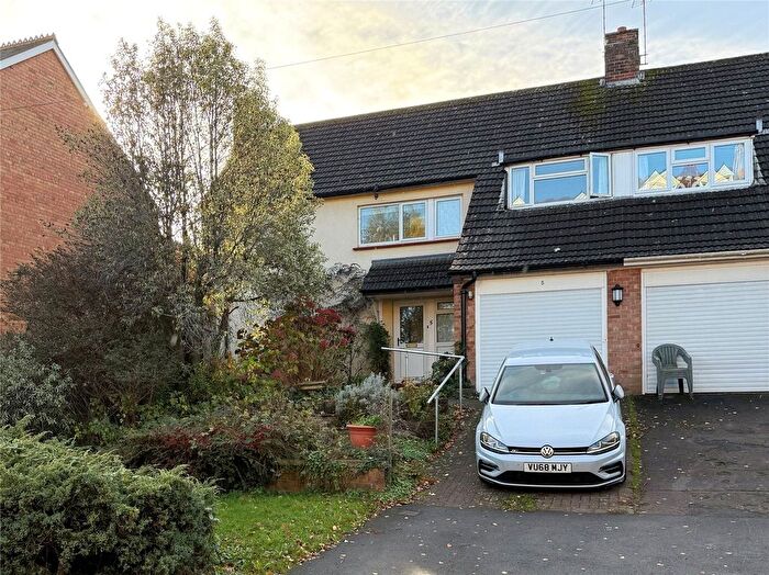 4 Bedroom Semi Detached House For Sale In Wilton Grove, Taunton, Somerset, TA1