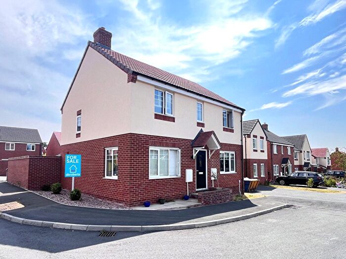 4 Bedroom Detached House For Sale In Davison Drive, Shrewsbury, Shropshire, SY2