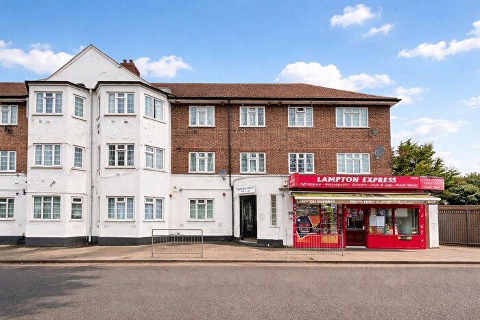 2 Bedroom Flat To Rent In Lampton Road, Hounslow, TW3