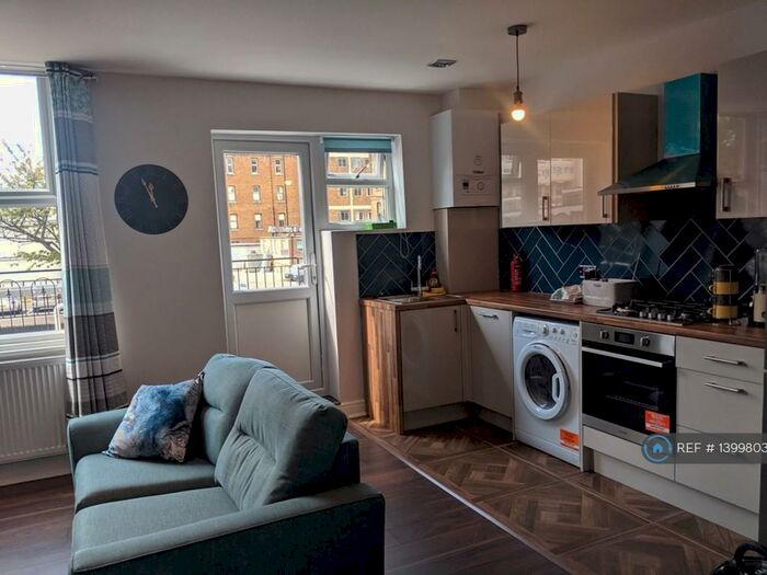 2 Bedroom Flat To Rent In Kingsland Road, London, E2