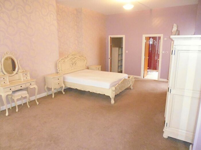 3 Bedroom Flat To Rent In Miller Street, Glasgow, G1