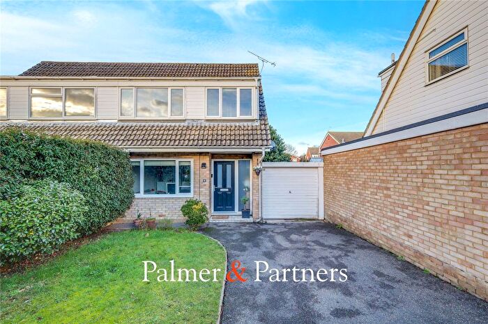 3 Bedroom Semi Detached House For Sale In Walkers Close, Chelmsford, Essex, CM1