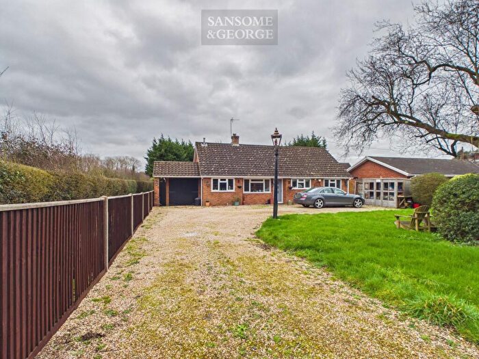 3 Bedroom Detached Bungalow For Sale In Bath Road, Padworth, RG7