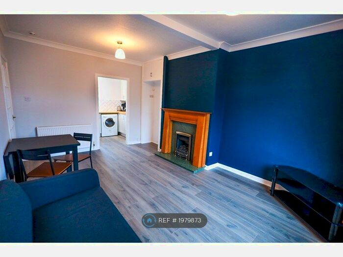 2 Bedroom Flat To Rent In Saughton Loan, Edinburgh, EH12