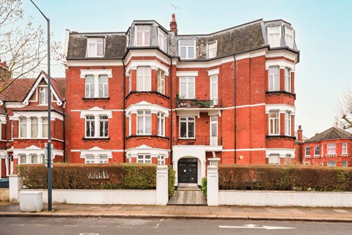 2 Bedroom Flat For Sale In Chichele Road, Cricklewood, NW2