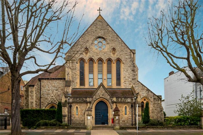 2 Bedroom Flat To Rent In Kew Road, Richmond, TW9