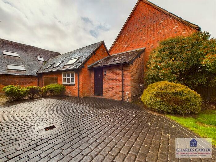 3 Bedroom Mews To Rent In The Mews, Barons Court, New House Lane, Upton Warren, B61