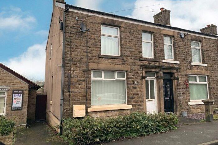 3 Bedroom Semi-Detached House To Rent In Disley, Stockport, SK12