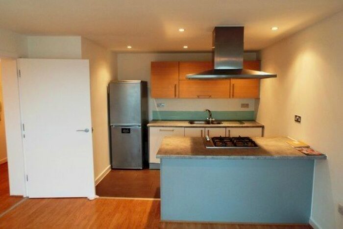 2 Bedroom Flat To Rent In Cosmopolitain Court, Enfield, EN1