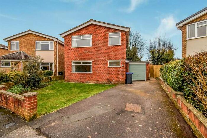 3 Bedroom Detached House To Rent In St. Georges Road, Salisbury, SP2