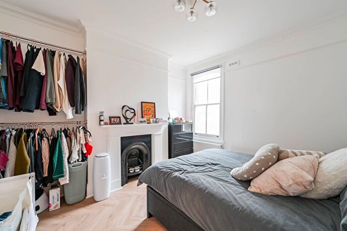 2 Bedroom Flat To Rent In Ashmount Road, Archway, London, N19