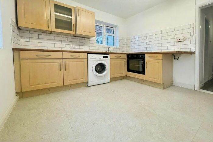 4 Bedroom Flat To Rent In Garrick Way, Ipswich, IP1