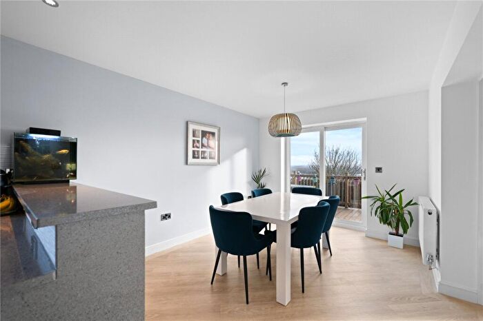 5 Bedroom Detached House For Sale In Kensington Gardens, Carlton, Nottingham, Nottinghamshire, NG4
