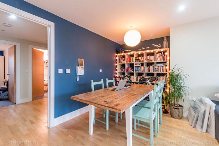 2 Bedroom Flat To Rent In Camberwell New Road London, SE5