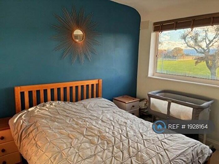 2 Bedroom Maisonette To Rent In Meadowview Road, London, SE6