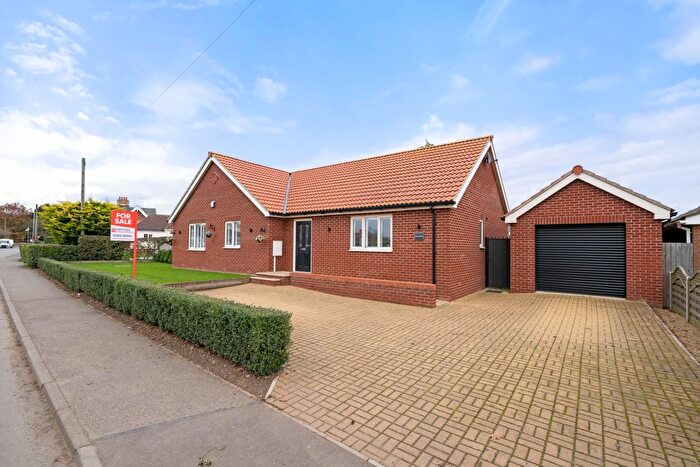 3 Bedroom Detached Bungalow For Sale In Church Road, Friskney, PE22