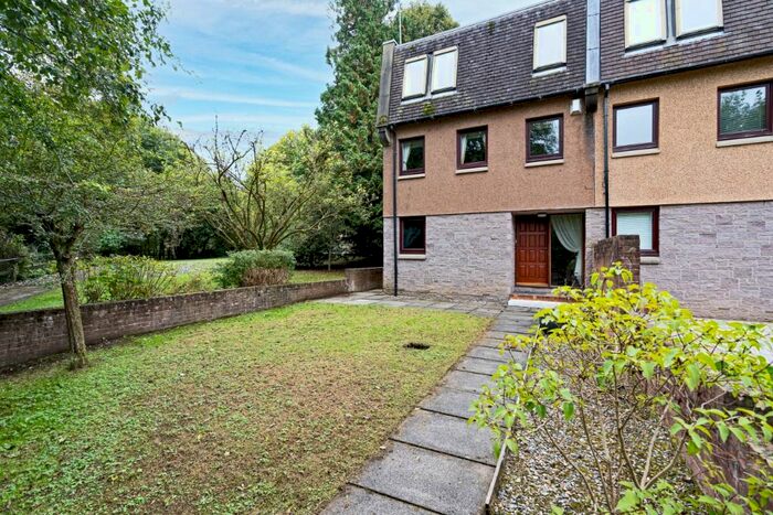 4 Bedroom Semi-Detached House To Rent In Nethan Gate, Hamilton, ML3